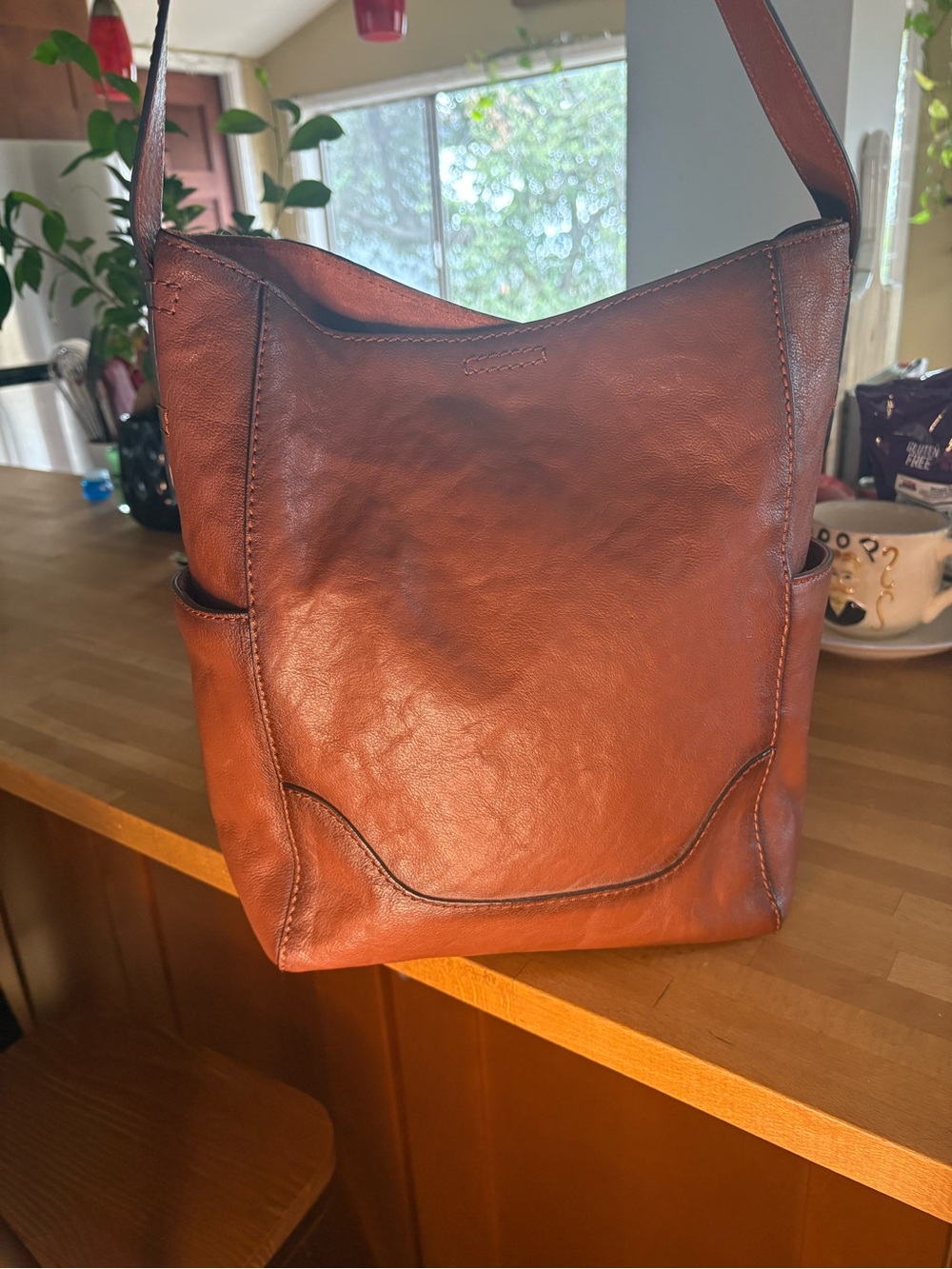 Frye Cognac Leather Hobo Bag NWOT | Slouchy Shoulder Bag Rustic Brown - Picture 2 of 7